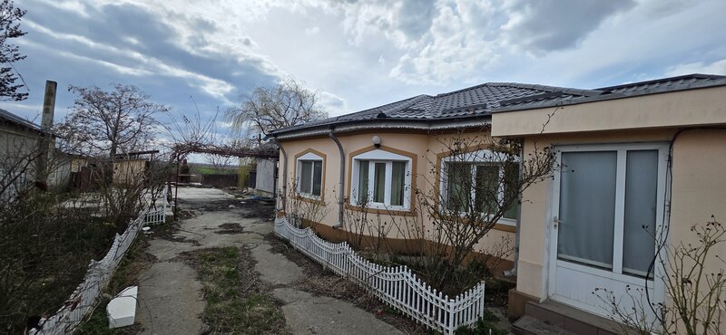 Valea Ramnicului, casa plus teren 2074 mp Rubla,